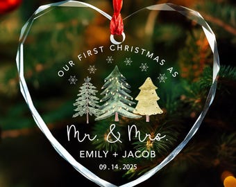 Op maat gemaakt meneer en mevrouw ornament, gepersonaliseerde eerste kerstaandenken, onze 1e kerst meneer en mevrouw glasornament, huwelijkscadeau voor stel