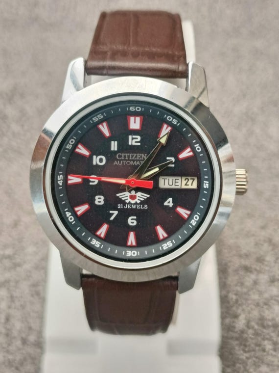 Vintage Citizen 36MM Automatic 8200 Japan Made Day-date Blue  display picture 1