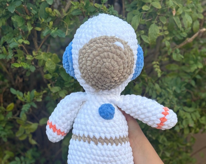 Crochet Astronaut Amigurumi Plush, astronaut plush, crochet astronaut, space nursery, Handmade Gift