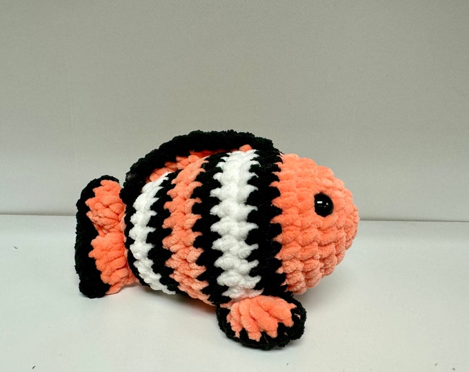 Crochet Clown Fish Amigurumi Plush, crochet sea creature, amigurumi ocean, ocean plush, Handmade Gift