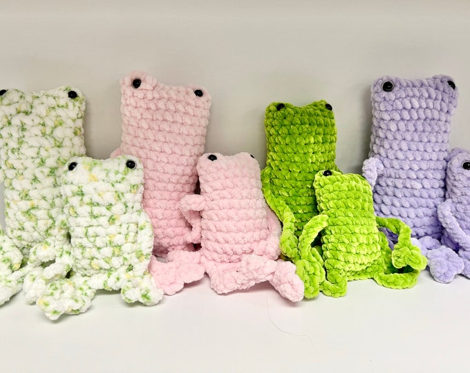 Crochet Frog Pair Amigurumi Plush, crochet animal, amigurumi plush, stuffed animal, Handmade Gift