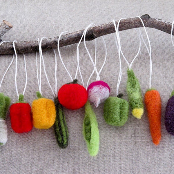 Christmas Tree Felted Vegetable Ornaments- Gift Set of 11 plus one surprise vegetable