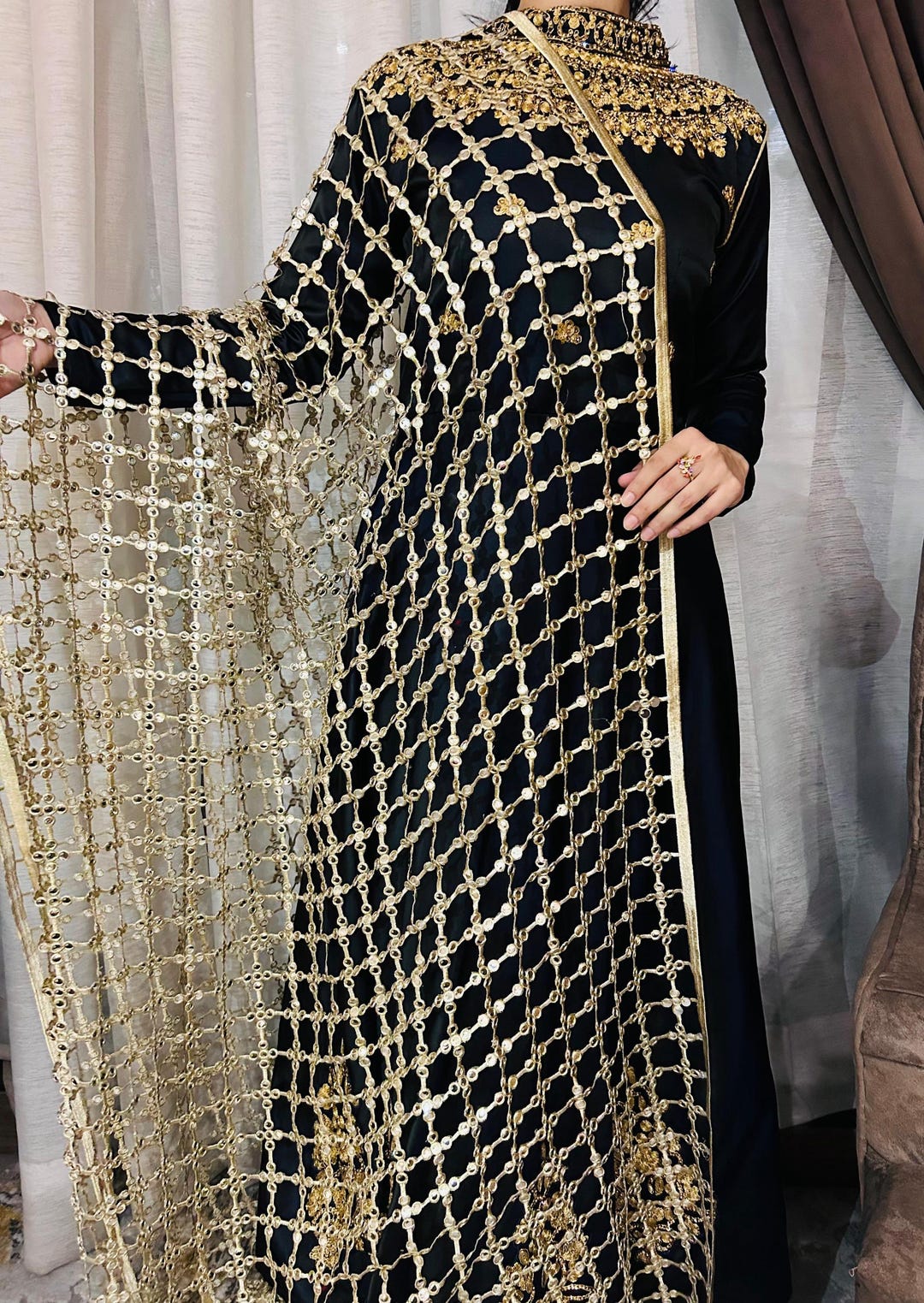 Elegant Cream & Gold Gota Patti Diamond Jaal Dupatta main image 0