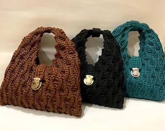 Crochet Hobo Bag Handmade Quilted Tote Bag, Black Straw Bag Boho Style Raffia Knit Shoulder Beach Bag Everyday Crochet Purse with Gold Clasp