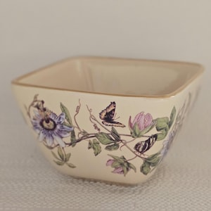 Small Ceramic Vintage Floral Pot