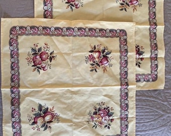2 vintage servetter Les Olivades provensalska franska lantliga gula fruktblommor