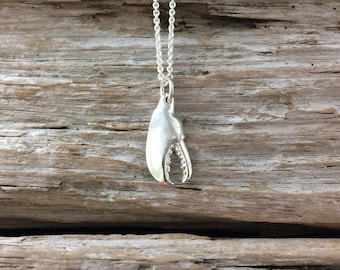 Lobster Claw Pendant Medium Silver