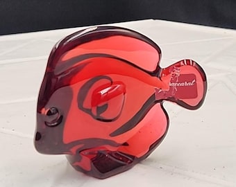 Figura de pez de la suerte de Baccarat, pisapapeles de cristal artístico rojo rubí, pegatina original.