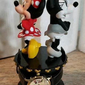 Disney 70th Anniversary Minnie Mouse Limited Edition Fossil Watch RARE NOS