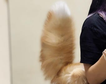 Light brown Wiggling Tail Accessory – Realistic Fluffy Tail, Handmade Cosplay Tail, Motion Tail for Costume, Animal Cosplay Gift