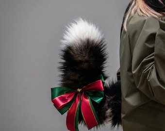 Black Wiggling Tail Accessory – Realistic Fluffy Tail, Handmade Cosplay Tail, Motion Tail for Costume, Animal Cosplay Gift