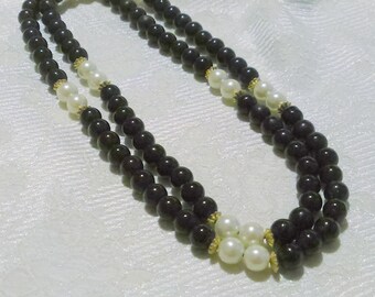 Black Glass and Faux Pearl Beaded Necklace