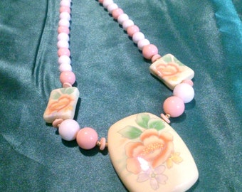 Vintage Pink Cream Floral Designed Beaded Necklace