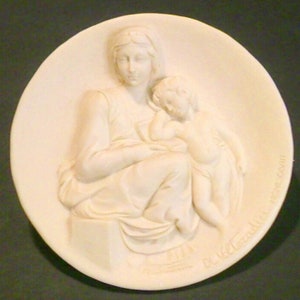 Vintage The Pensive Madonna Italian Alabaster Collector Plate 1978