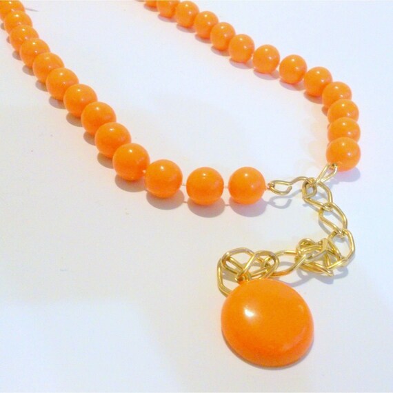 Vintage 1960's Orange Beaded Plastic Mod Chain Be… - image 3