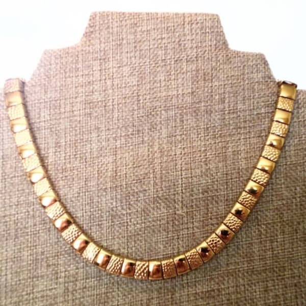 Vintage Gold Tone Napier Gold Tone Shiny and Textured Link Statement Necklace