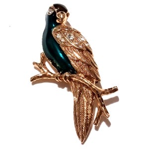 Vintage Avon Gold Tone Enamel and Rhinestone Parrot Bird Broocha