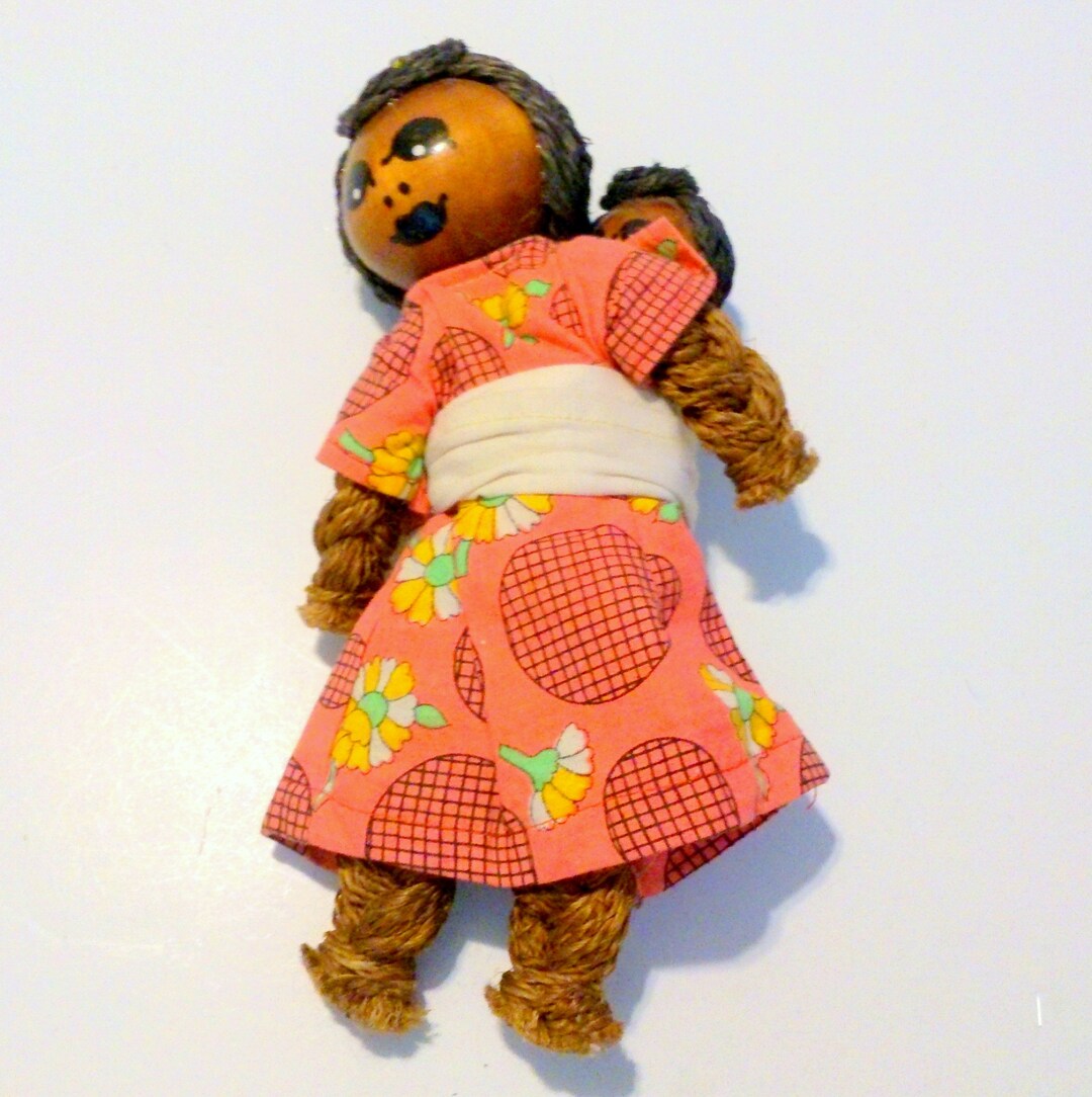 VTG Wood &amp; Rope Hand Painted Haitian Black Doll With Child Handcrafted ...