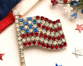 Vintage Patriotic American Flag Rhinestone Brooch – Red White Blue Sparkling Pin