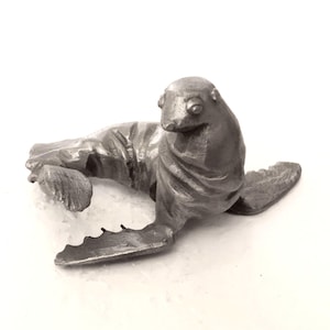 Vintage Rawcliffe Miniature Seal Pewter Figurine 1982