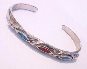 Vintage Southwestern Style Small Silver Tone Crushed Stone Cuff Bracelet