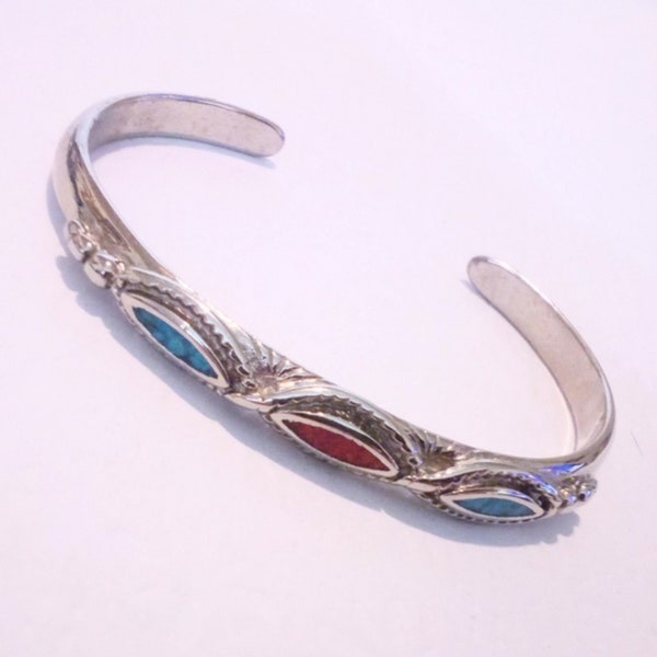 Vintage Southwestern Style Small Silver Tone Crushed Stone Cuff Bracelet