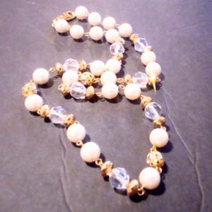 Vintage Faux Pearl Gold Tone Rhinestone Beaded Necklace