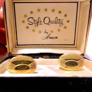 Vintage ANSON Style Quality Gold Tone Engravable Cufflinks in Original Box