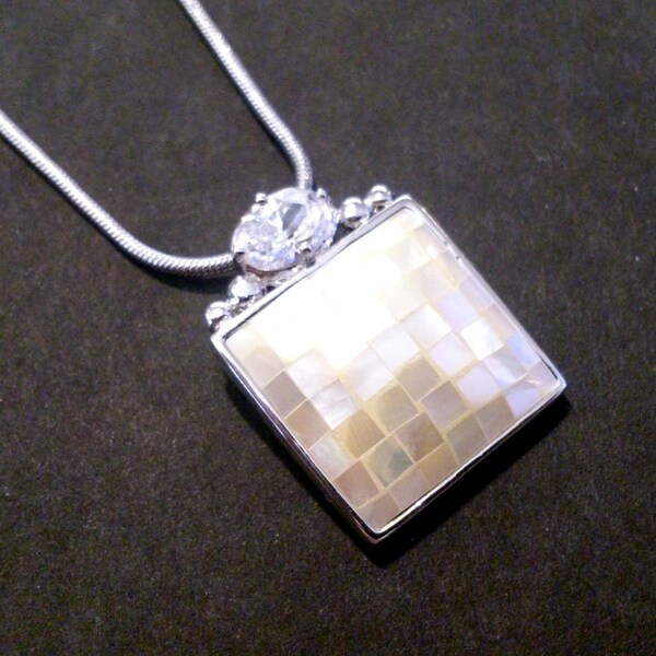 Park Lane Pearl Necklace With Mini Heart Pendant Pearl/gold