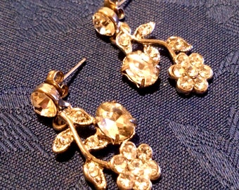 Vintage Silver Tone Clear Rhinestone Flower Drop Pierced Earrings
