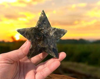 Dainty Labradorite Star - Celestial Healing Crystal - Blue Flash Labradorite Decor - Metaphysical Pocket Stone - Unique Galaxy Star Gift