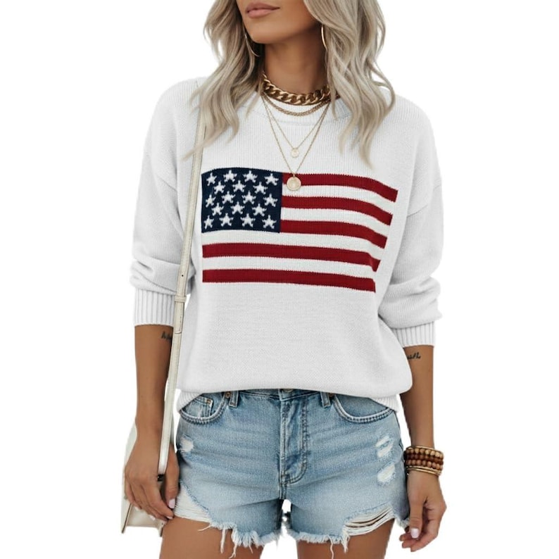 Long Sleeve American Flag Sweater, Patriotic USA Knit Top for Women, Elegant 4th of July Outfit, Star and Stripes Crewneck Sweater bild 1