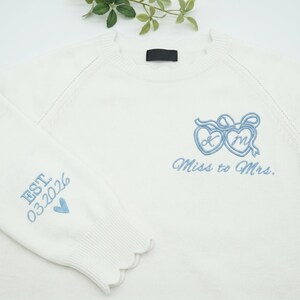 Personalized Bride Sweater, Embroidered Future Mrs. Sweatshirt, Custom Bride to Be Crewneck, Engagement Gift, Last Name Bride Scallop Shirt bild 3
