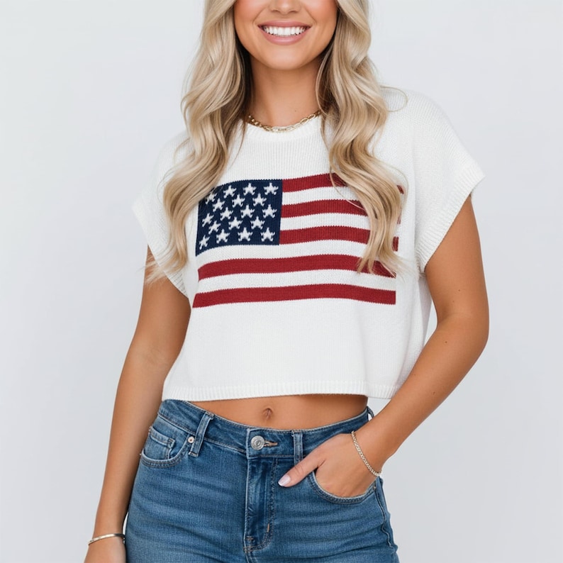 Long Sleeve American Flag Sweater, Patriotic USA Knit Top for Women, Elegant 4th of July Outfit, Star and Stripes Crewneck Sweater bild 7