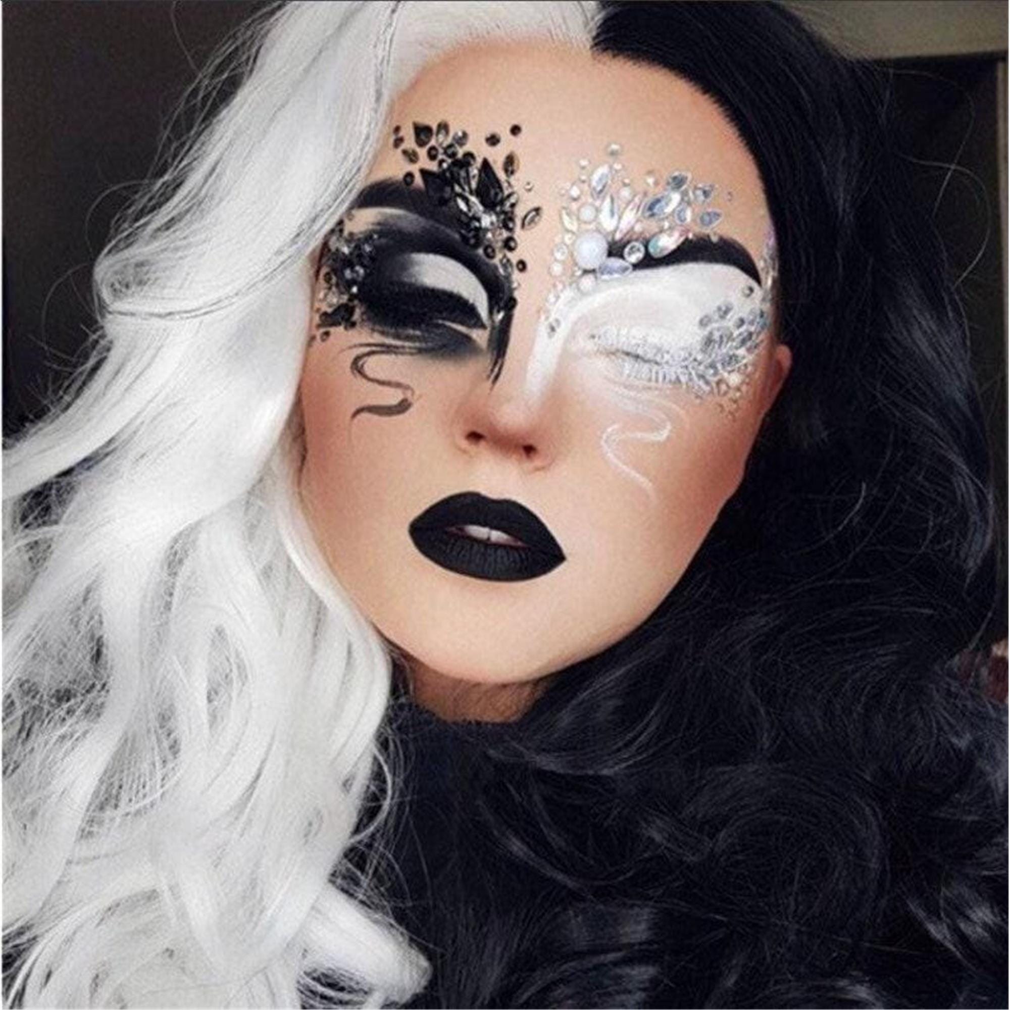 ?CRUELLA DEVILLE LACE FRONT  HALLOWEEN  WIG ? Trendy 101 Dalmatians Cruella De Vil Wig | Disney Costume  main image 2