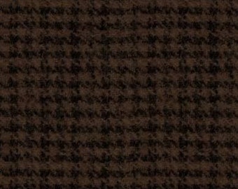 Woolies Flannel, Espresso Houndstooth Woolies Flannel, F18503M-JA, Maywood Studio Soft and Cozy Flannel Fabric for Quilting and Sewing