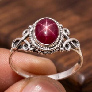 Ruby Star Ring, Celestial Ruby Ring, Starburst Ruby Ring, July Birthstone Ring, Dainty Gold Star Ring, Minimalist Ruby Jewelry, Gift for Her