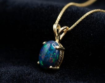 Colgante de ópalo negro en oro de 14 quilates | Collar de ópalo de fuego natural | Joyería fina de lujo para mujer