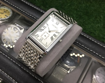 Vintage Seiko Panzeruhr: Silbernes Zifferblatt Edelstahlarmband