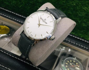 Vintage Jaeger LeCoultre Club : White Dial, Manual-Winding, Grey Leather Strap, Swiss Made. Wrist Watch