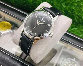 Vintage Jaeger LeCoultre Club : Black Dial. Manual-Winding, Black Leather Strap, Swiss Made. Wrist Watch