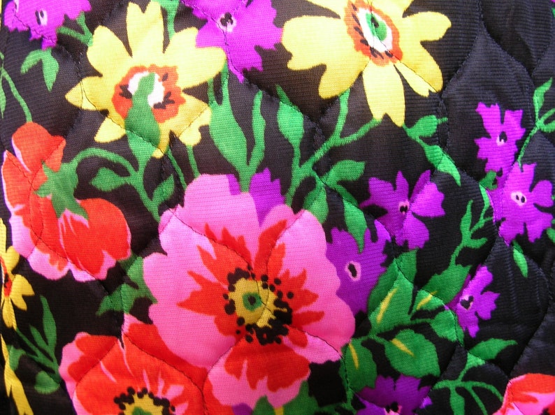 Vintage 70s MIDNIGHT BRIGHT BLOOMS Quilted Skirt