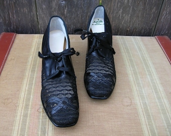 Vintage 40's GRANNY ROCKS Black Leather and Lace Oxfords