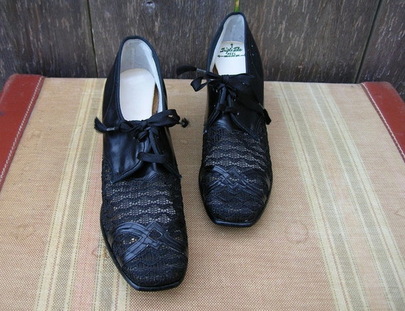 Vintage 40's GRANNY ROCKS Black Leather and Lace … - image 1