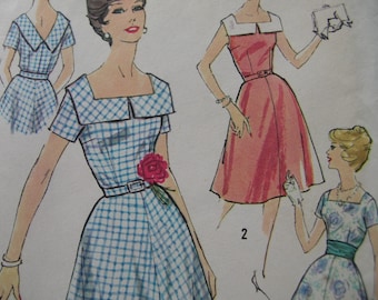 1950s Simplicity #3044 FACTORY FOLDED Vintage Sewing Pattern Misses' SLENDERETTE Dress Size 16 Bust 36