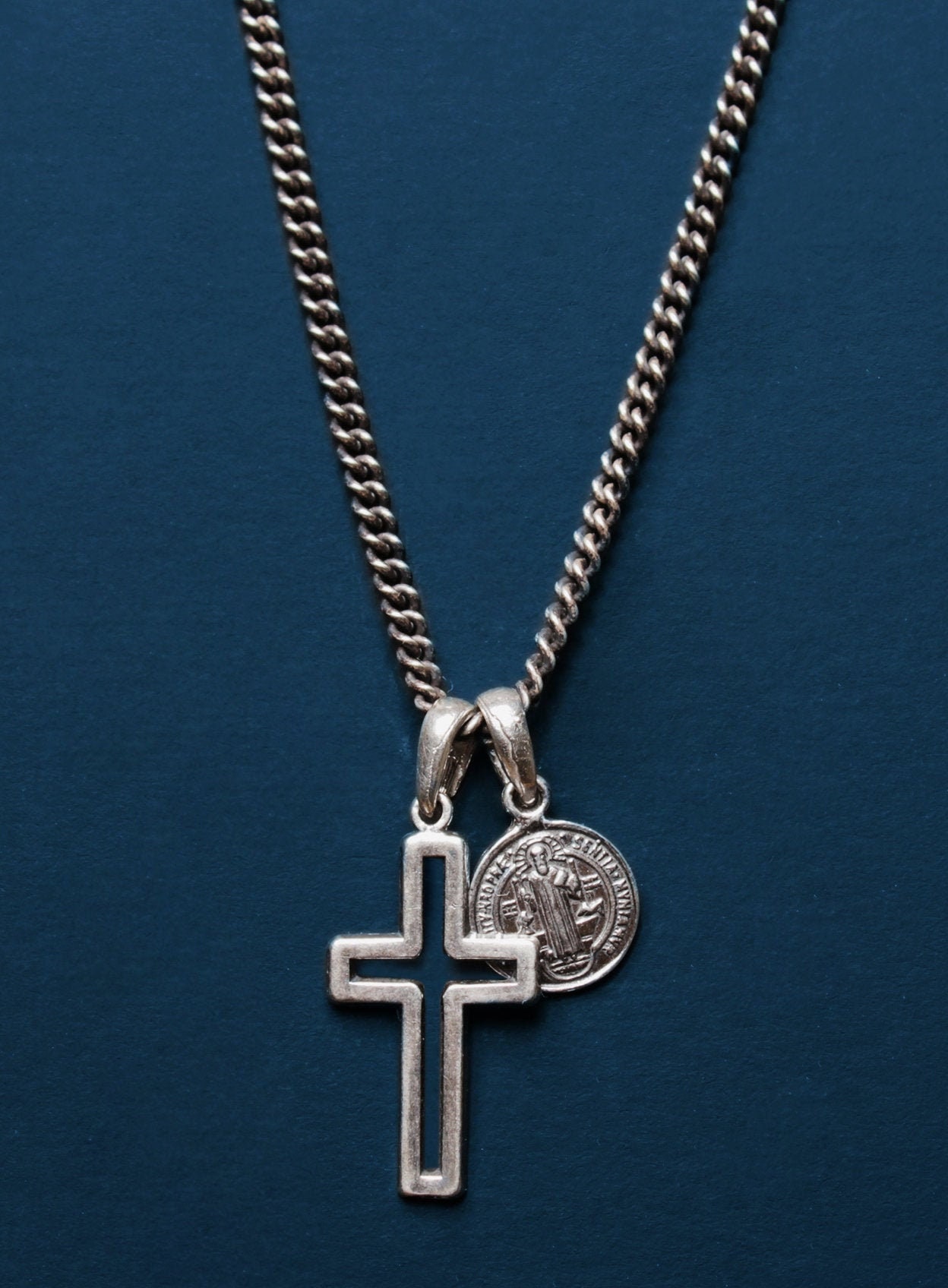 Christian Jesus Sacred Heart Medal Round Cross Pendant Necklace Men's