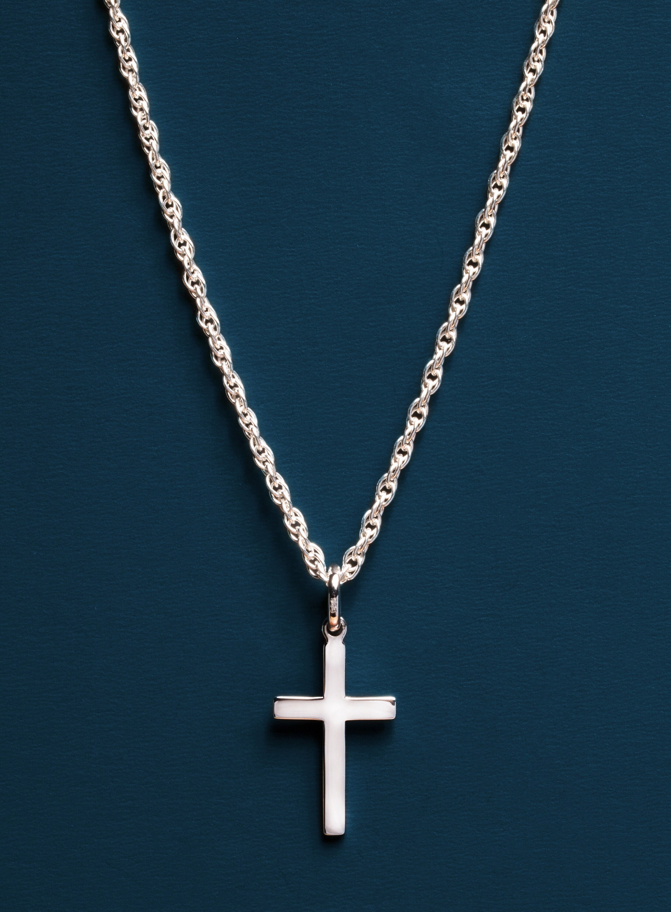 thumbnail image 2 of Alexander Castle Mens Sterling Silver Plain Cross Pendant Necklace 20 Inch Rolo Chain 2 of 5