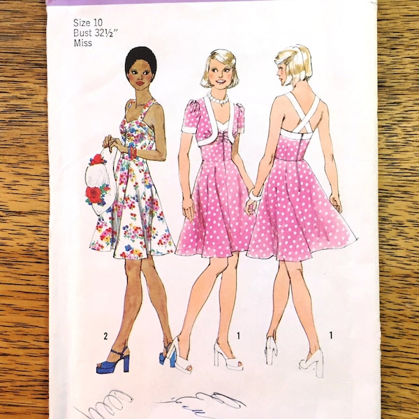 1970s Sweetheart Sundress & Cropped Bolero Jacket - Size 10 (Bust 32.5") - UNCUT ff Sewing Pattern Simplicity 6388