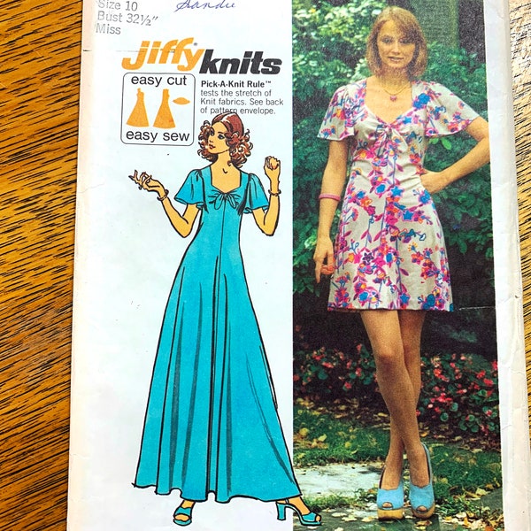 JIFFY 1970s Knit Sweetheart Dress with Flutter Sleeves, Hippie Maxi Gown - Size 10 (Bust 32.5") - VINTAGE Sewing Pattern Simplicity 5451