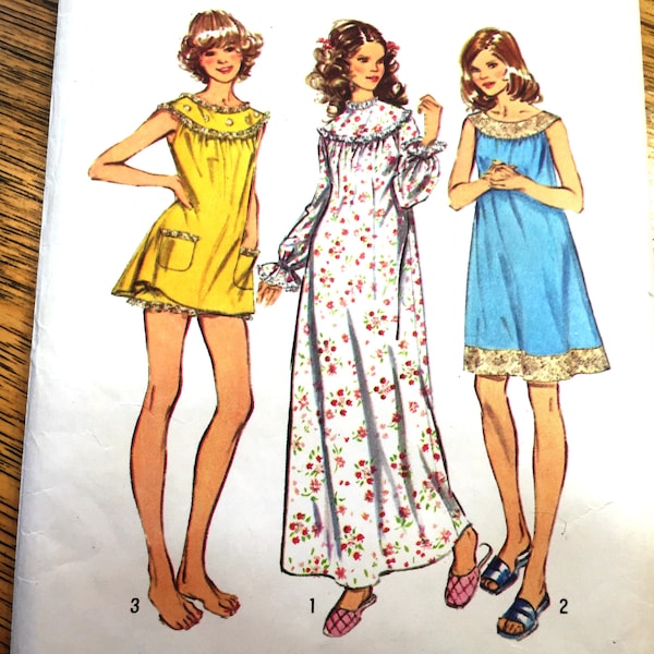 CUTE 70s Yoked Nightgown in 3 Lengths & Bloomers - Size Medium (12 - 14) - VINTAGE Sewing Pattern Simplicity 5030